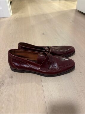 Zara Women's Penny Loafers in Burgundy